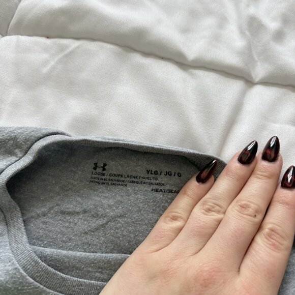 Under Armour Youth Girls Large Gray T Shirt Tee Heatgear Loose Activewear - Picture 5 of 7